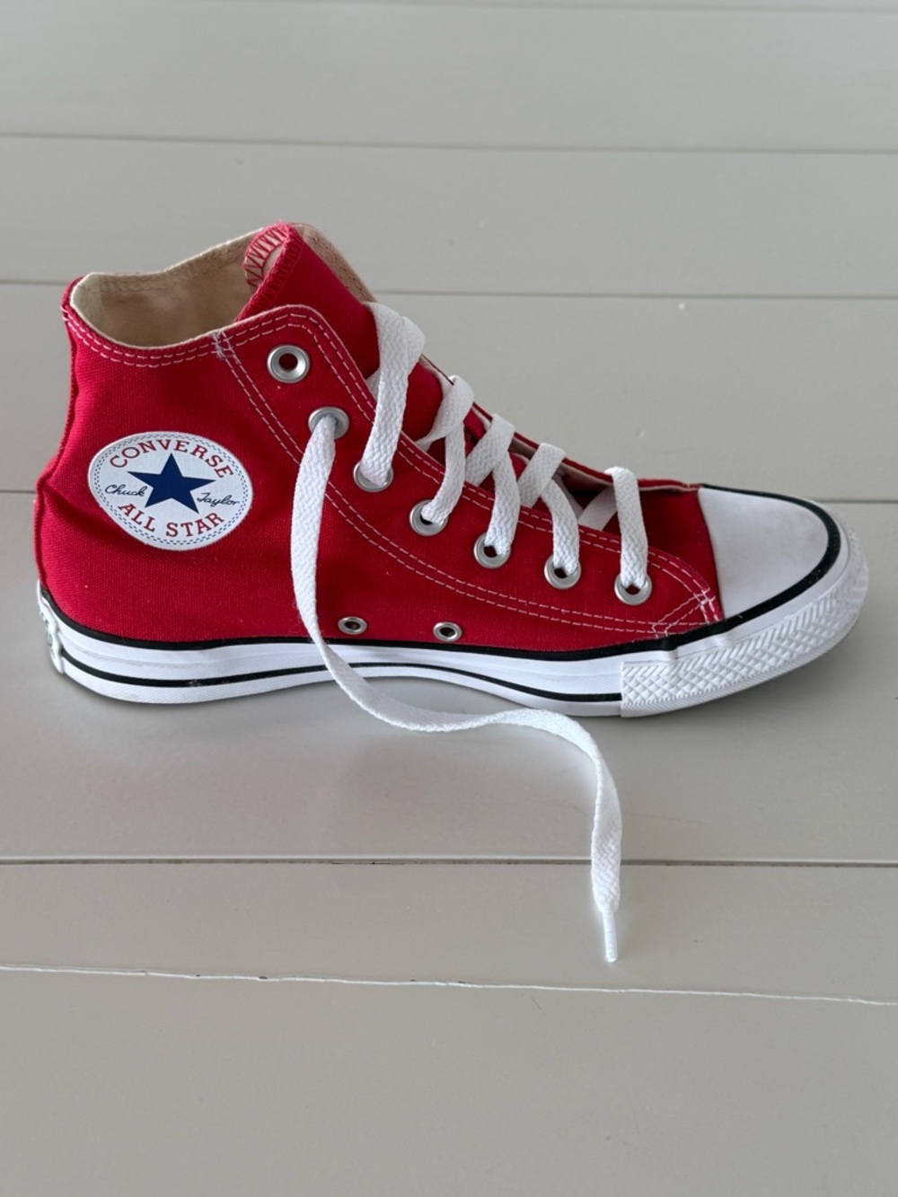 Converse Chuck Taylor All Star Red Canvas Sneaker Unisex Women’s 7 Mens 5